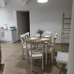 Bonita Y Amplia Casa Con Patio, En Centro Ciudad Apartment