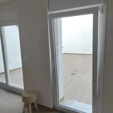 דירה Bonita Y Amplia Casa Con Patio, En Centro Ciudad *