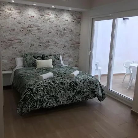 דירה Bonita Y Amplia Casa Con Patio, En Centro Ciudad מרידה